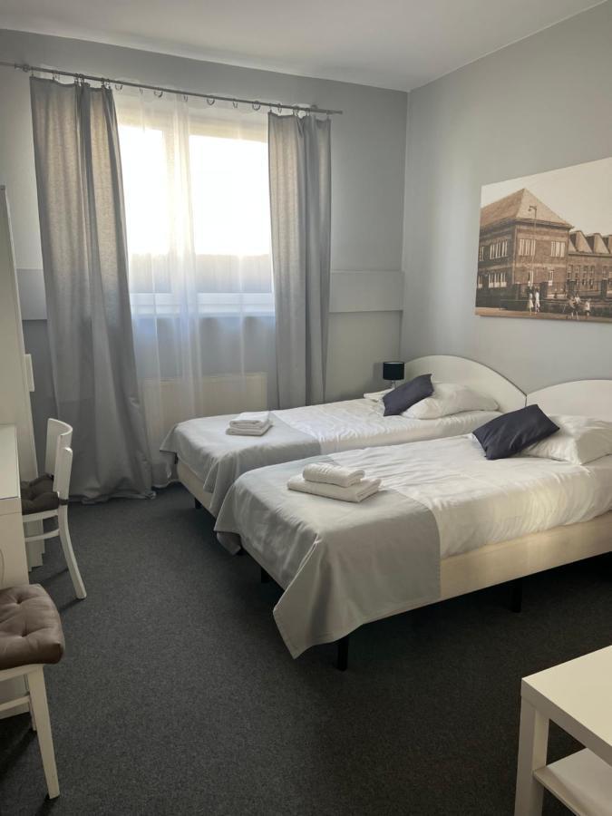 Hotel Turkovia Turek Bagian luar foto