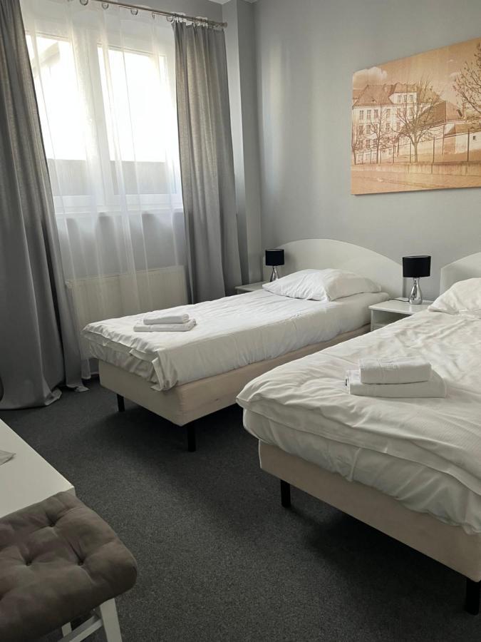 Hotel Turkovia Turek Bagian luar foto