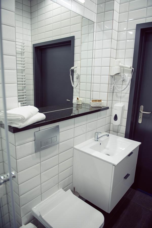 Hotel Turkovia Turek Bagian luar foto